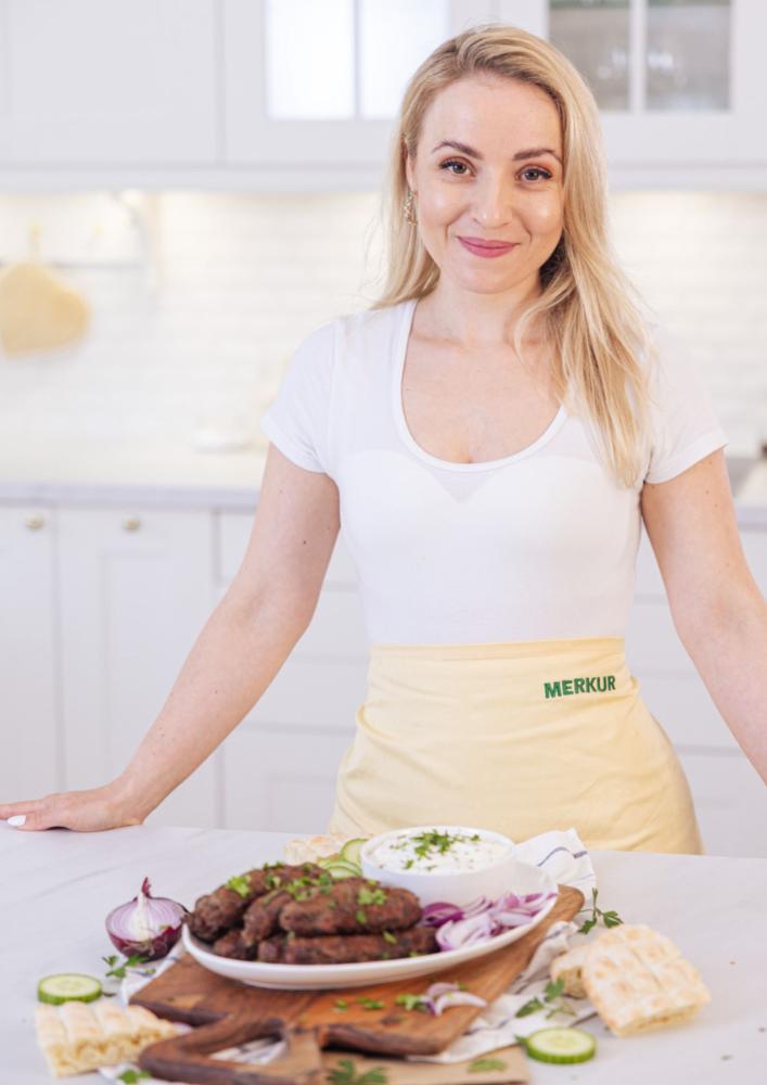 Ana Žontar Kristanc, Turške kofte z jogurtovo pomako