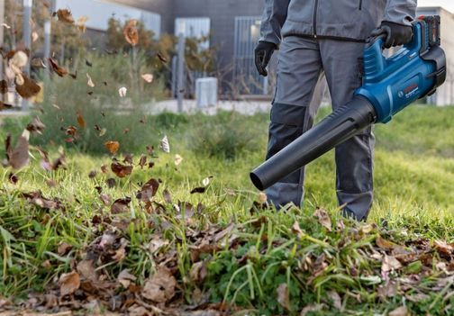Puhalnik listja – praktičen pomočnik za urejen vrt