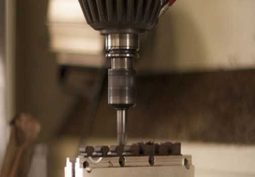 Uporaba namiznega rezkalnika