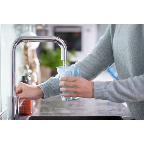 PARNI ČISTILNIK BISSEL 1977N VAC&STEAM TITANIUM