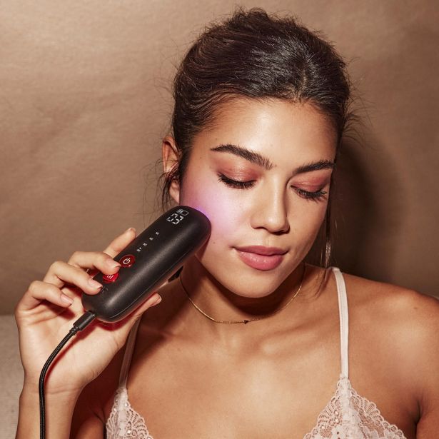 OBRAZNE MASKE IN SAVNE SILK'N LED MASKA ZA OBRAZ IN VRAT