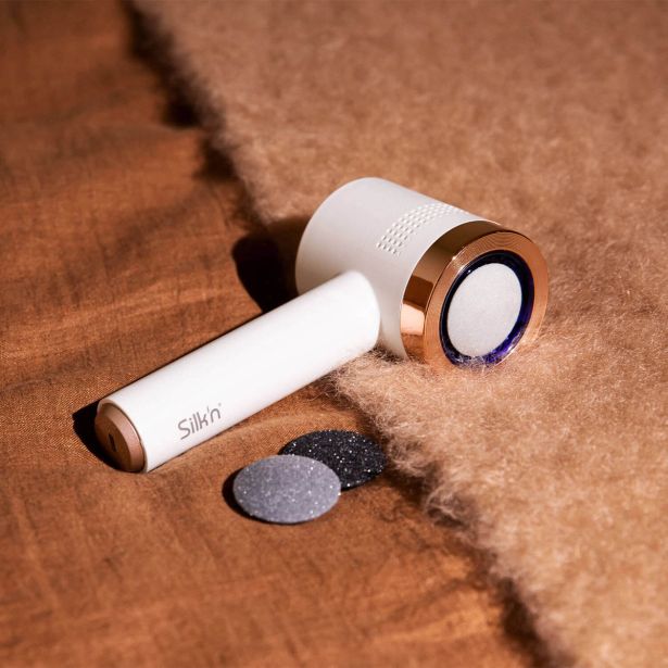 MANIKURA - PEDIKURA SILK'N VACUPEDI ROSE-GOLD ODSTRANJEVALEC TRDE KOŽE