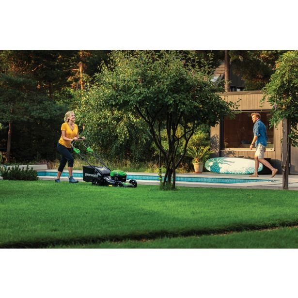 AKUMULATORSKA KOSILNICA GREENWORKS 40V 46 CM SAMOHODNA Z BATERIJO IN POLNILNIKOM