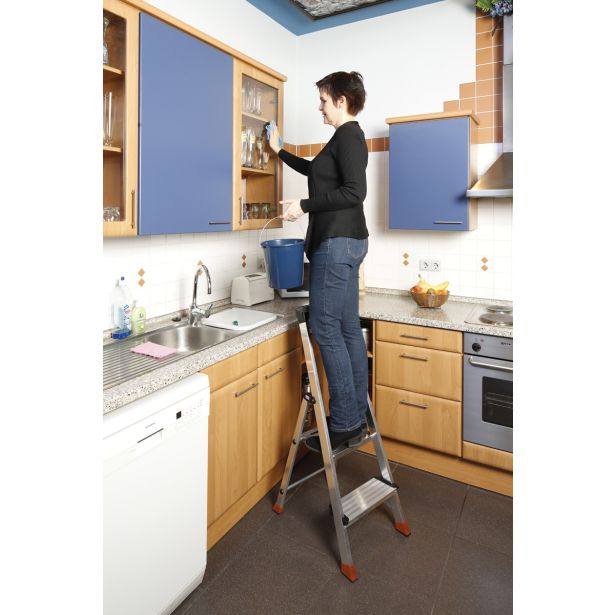 PROSTOSTOJEČA LESTEV KRAUSE MONTO SEPURO 1X7 STOPNIC 2.1M DELOVNA VIŠINA 3.5M