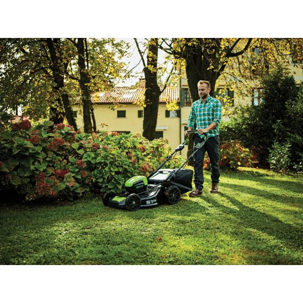 AKUMULATORSKA KOSILNICA GREENWORKS 80V 51 CM SAMOHODNA S 4AH BATERIJO IN POLNILNIKOM