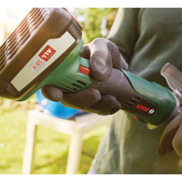 AKUMULAT. KOTNI BRUSILNIK BOSCH ADVANCEDGRIND 18