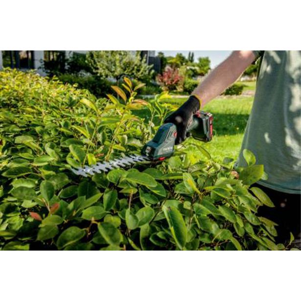 AKUM. ŠKARJE ZA TRAVO,GRM METABO SGS 18 LTX Q