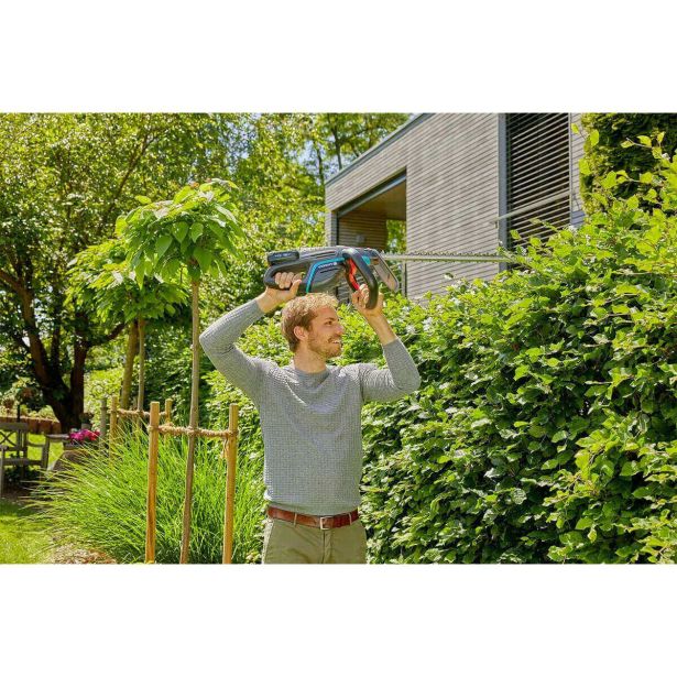 AKUM. ŠKARJE ZA ŽIVO MEJO GARDENA COMFORTCUT 60/18V P4A-SET