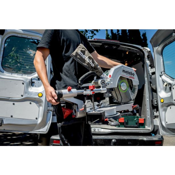 AKUMUL. ZAJERALNA ŽAGA METABO KGS 18 LTX BL 305