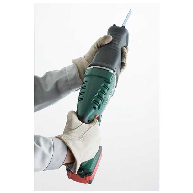 BATERIJSKA SABLJASTA ŽAGA METABO ASE 18 LTX 2X4 AH