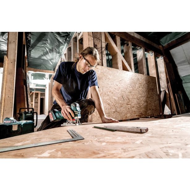 BATERIJSKA VBODNA ŽAGA METABO STA 18 LTX 140