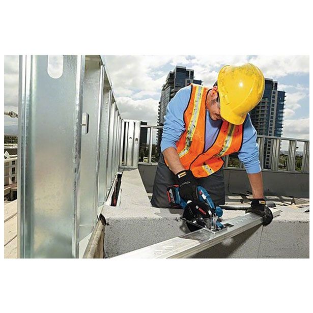 AKUMULATORSKA KROŽNA ŽAGA BOSCH GKM 18 V-LI PROFESSIONAL