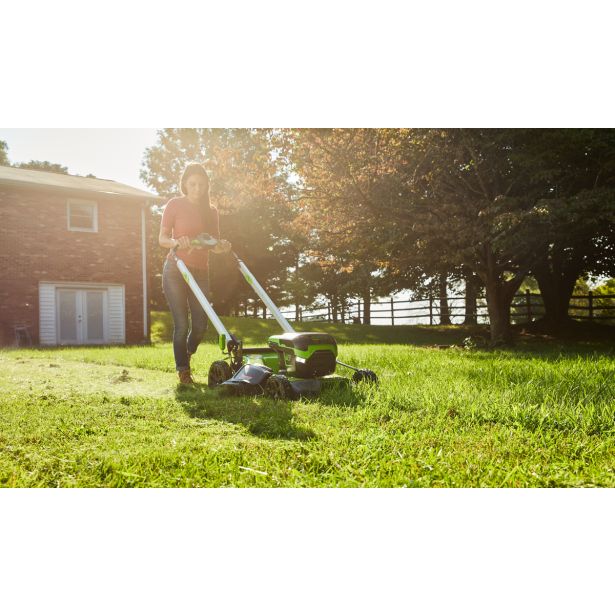 AKUMULATORSKA KOSILNICA GREENWORKS 60V 46 CM SAMOHODNA Z 4AH BATERIJO IN POLNIL.