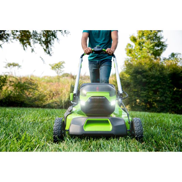 AKUMULATORSKA KOSILNICA GREENWORKS 60V 46 CM SAMOHODNA Z 4AH BATERIJO IN POLNIL.