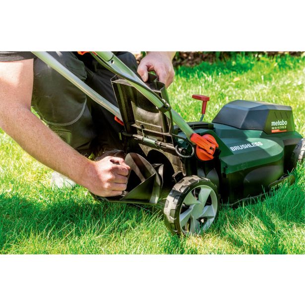 MATEBO AKUMULATORSKA KOSILNICA'