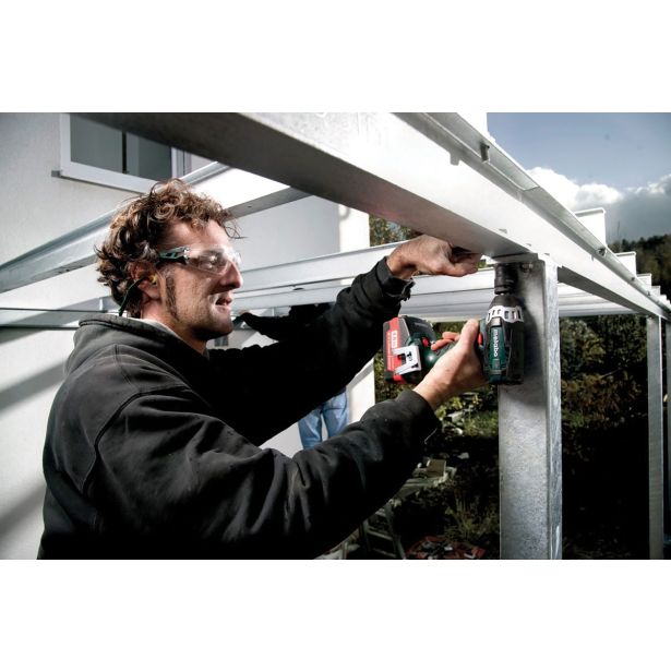 BATERIJSKI STROJI V KOMPLETU METABO COMBO SET 2.1.4 18 V (SB 18 LT + SSW 18 LTX 200)