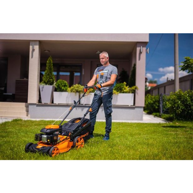 BENCINSKA KOSILNICA VILLAGER ATLAS 5111T VILLAGER