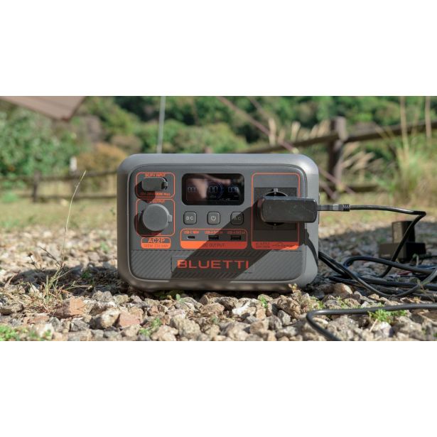 BLUETTI AC2P PRENOSNA POLNILNA POSTAJA 300W/230,4WH