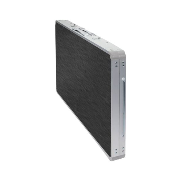 BRUNNER DRIVE-IN OMARA ZA KAMPIRANJE, ČRNA