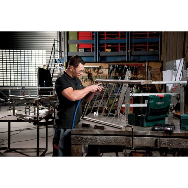 PNEVMATSKI PREMI BRUSILNIK METABO DG 25 SET