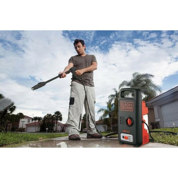 VISOKOTLAČNI ČISTILNIK BLACK & DECKER BXPW1300E