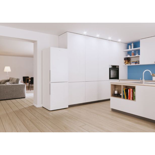 HLADILNIK IN ZAMRZOVALNIK CANDY CCE4T618EW