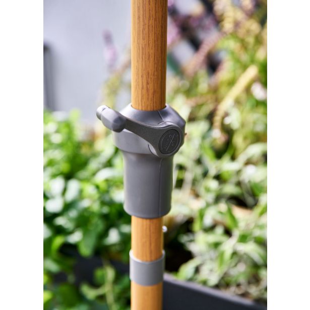 SENČNIK NATERIAL SREDINSKI AGORA D290 BEL ALU, JEKLO 200G 8 KOTNI