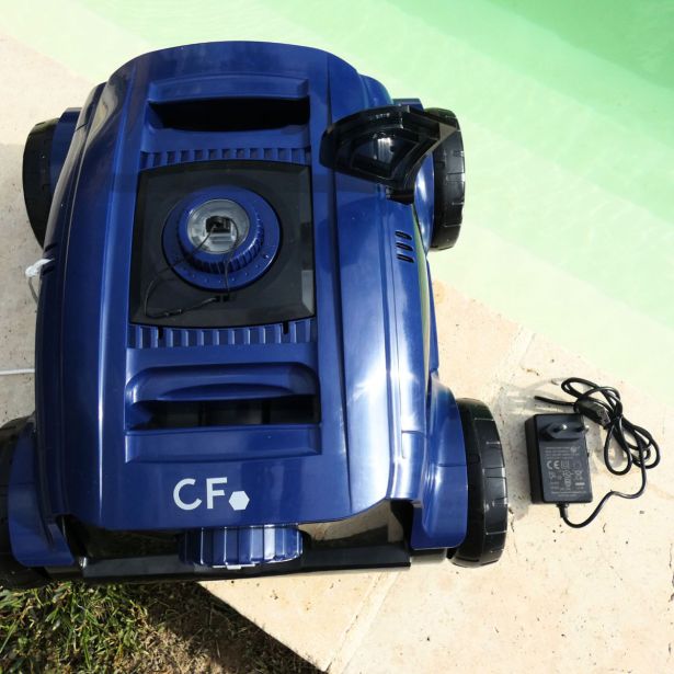 ČISTILNI PRIBOR CF GROUP BREZŽIČNI AVTOMATSKI CF 100 CL