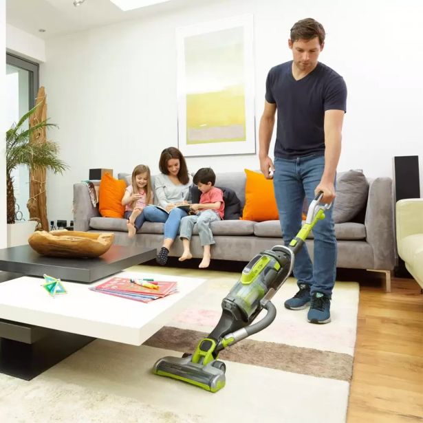 POKONČNI SESALNIK BLACK & DECKER CUA525BHA