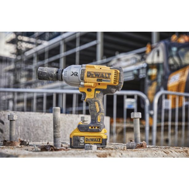 AKU UDARNI VIJAČNIK DEWALT DCF897NT XR 18V V TSTAK KOVČKU