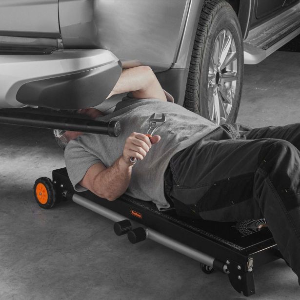 DELOVNA POSTAJA VONHAUS DELOVNA POSTAJA VEČNAMENSKA