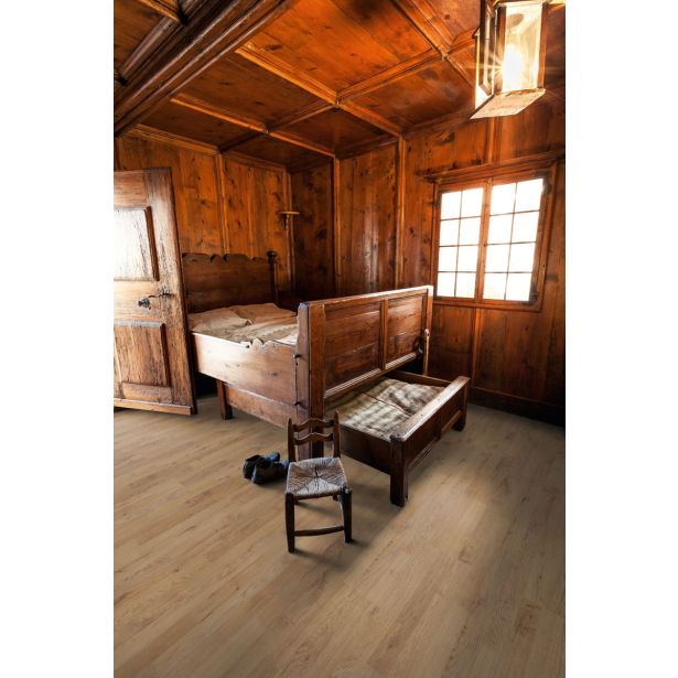 LAMINAT, 8MM, 32. RAZRED KRONOTEX DYNAMIC P. HRAST PLAUER D 4953