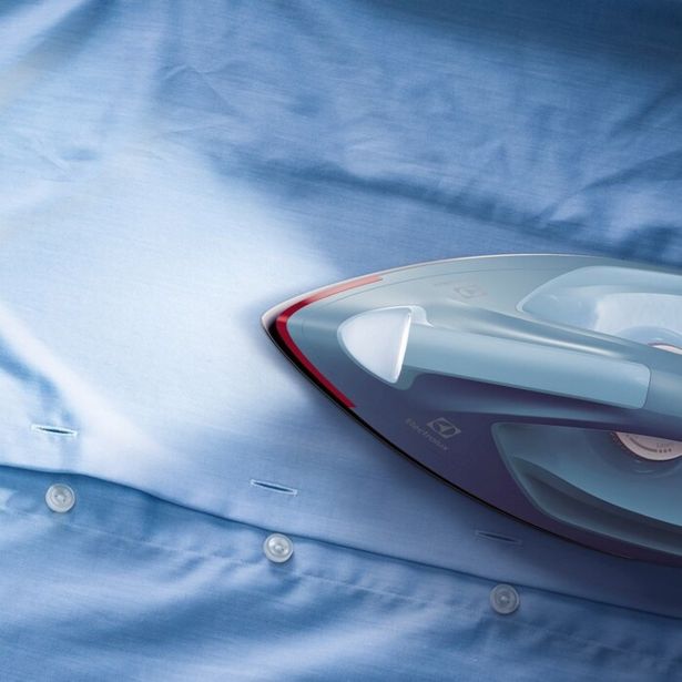 PARNA LIKALNA POSTAJA ELECTROLUX E7ST1-4DB