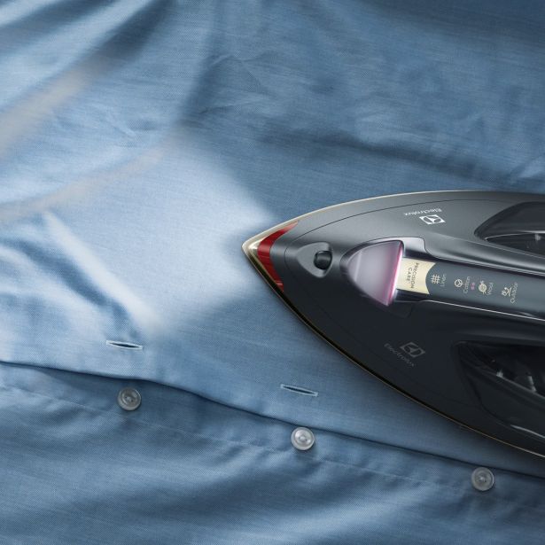 PARNI LIKALNIK ELECTROLUX E8SI1-8EGM