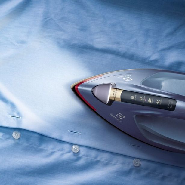 PARNA LIKALNA POSTAJA ELECTROLUX E8ST1-6DBM