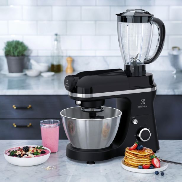 KUHINJSKI ROBOT ELECTROLUX EKM3700