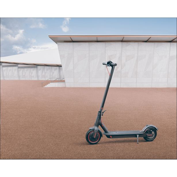 ELEKTRIČNI SKIRO XIAOMI M365 PRO ČRN