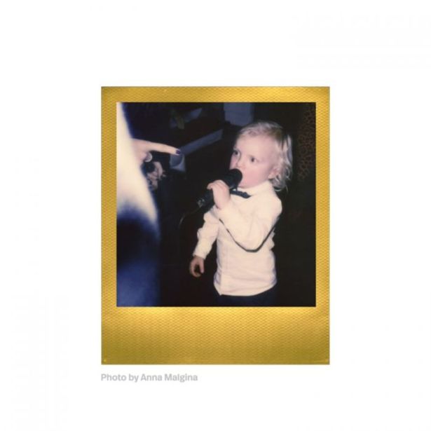 FILM POLAROID ITYPE GOLDEN MOM. 2 PAK.