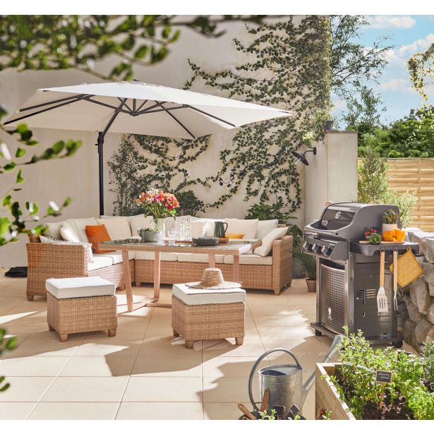 GARNITURA UMETNI RATAN NATERIAL KOTNA ALU, 2 TAB. + JED.MIZA