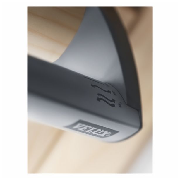 STREŠNO OKNO VELUX GGL MK08 3050 78X140 CM, LESENO