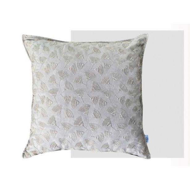 OKRASNI VZGLAVNIK MERCIS GINKO 107 45X45 CM