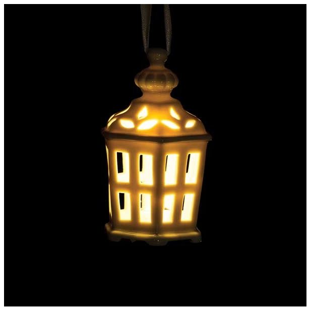 OKRASEK ZA JELKO GLOSSTYLE HIŠICA 11 CM BELE BARVE Z LED LUČKO