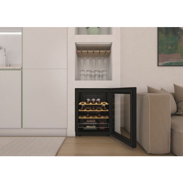 HLADILNA VITRINA CANDY CWC023