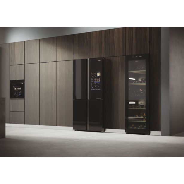 HLADILNA VITRINA HAIER HWS236GDGU1