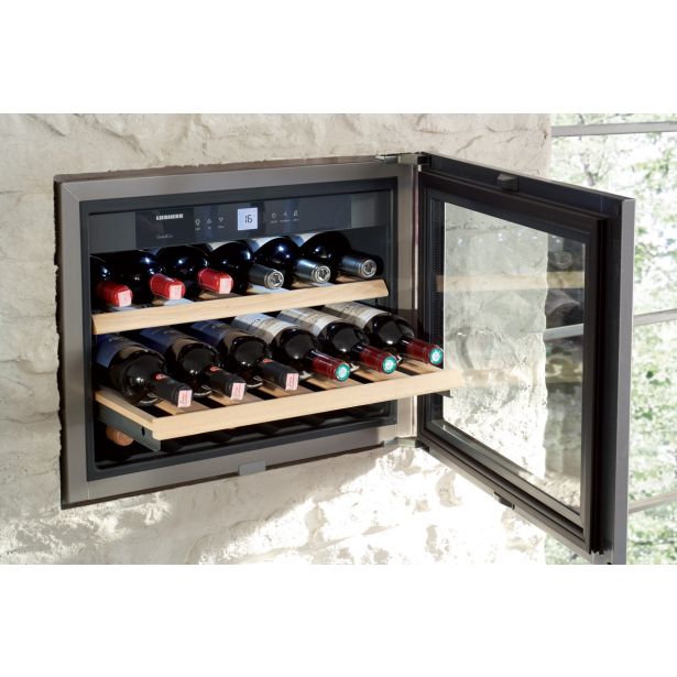 HLADILNA VITRINA LIEBHERR WKEES 553