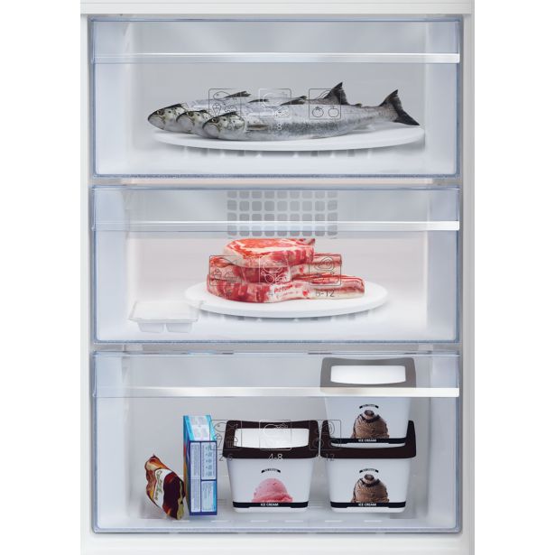 HLADILNIK IN ZAMRZOVALNIK BEKO RCSA366K40WN