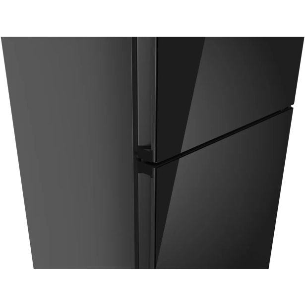 HLADILNIK IN ZAMRZOVALNIK BOSCH KGN39LBCF