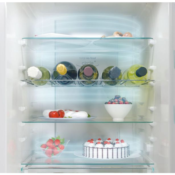 HLADILNIK IN ZAMRZOVALNIK CANDY CBT5518DW