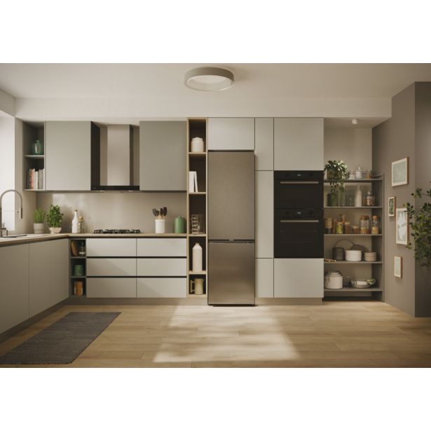 HLADILNIK IN ZAMRZOVALNIK CANDY CNCQ2T518EX