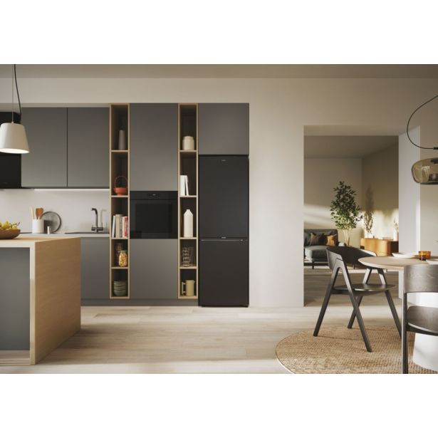 HLADILNIK IN ZAMRZOVALNIK CANDY CNCQ4T618EB